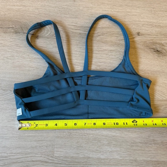Vuori Yosemite sports bra - Picture 3 of 3
